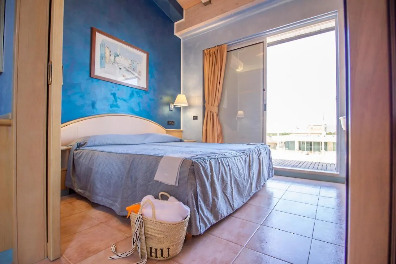 Hotel Universo ليدو دي يسولو